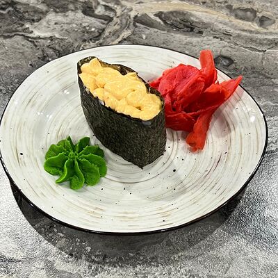 №90 Гункан с крабовым замесом в Суши-бар Макото по цене 100 ₽