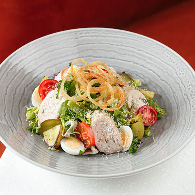 Салат Лебовски в Лебовски Пицца и Боулинг по цене 650 ₽