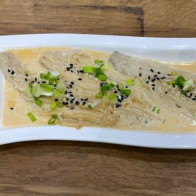 Грибы эноки в сливочном соусев Ханчу по цене 560 ₽