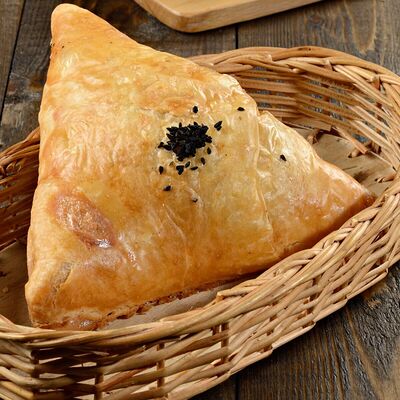 Самса (говядина) в Райхан по цене 230 ₽