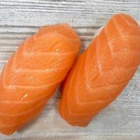 Суши с лососемв Umami