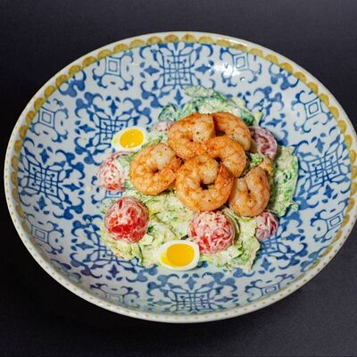 Салат Цезарь с креветкой в Пудл Нудл по цене 560 ₽