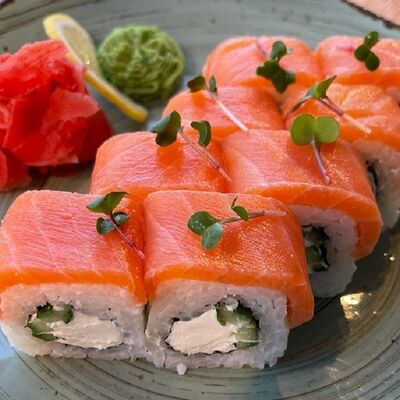 Филадельфия с копченым лососем в Ваби-Саби Халяль по цене 535