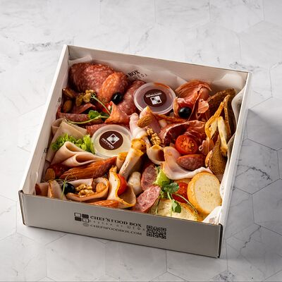 Бокс Мясной М в CHEF'S FOOD BOX по цене 2480 ₽