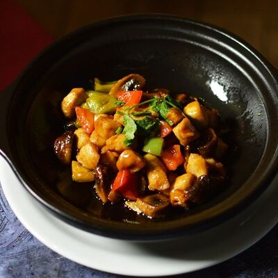 Куриное филе, жаренное с шампиньонами в Go-Boo по цене 599 ₽