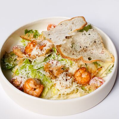 Цезарь с креветками в Уголь по цене 730 ₽
