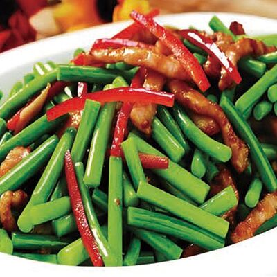 В9 Свинина с молодым чесноком в Charlie tea по цене 820 ₽