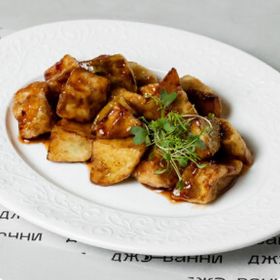 Жареные баклажаны в соусе чили в Джованни по цене 285 ₽