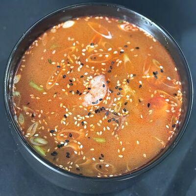 Том Ям с морепродуктами в ГансРолл по цене 735 ₽