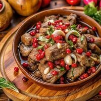 Жареная куриная печень с гранатовыми зернами в Хинкали.Хачапури