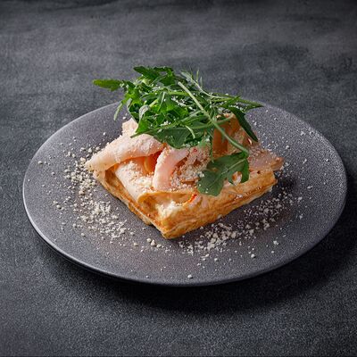 Картофельная вафля с пастрами из индейки в Zest Coffee & Wine по цене 570 ₽