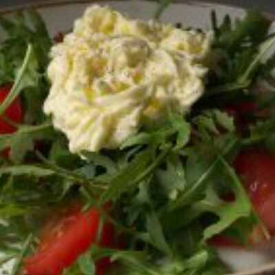 Страчателла с томатами и рукколой в Багратиони по цене 1040 ₽