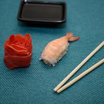 Нигири с креветкой в Sushi LeGo по цене 119 ₽