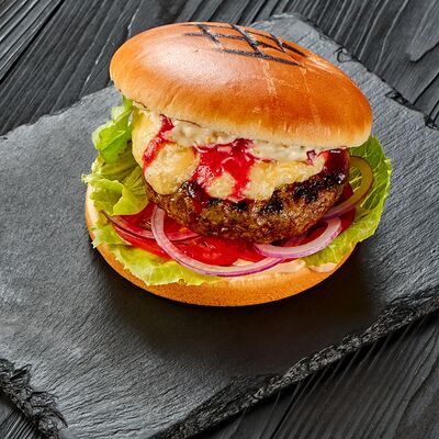 Бургер охотника в Британника Север по цене 755 ₽