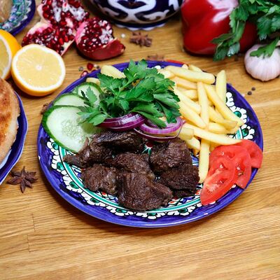 Жыз из говядины с картофелем фри в Плов & лагман по цене 430