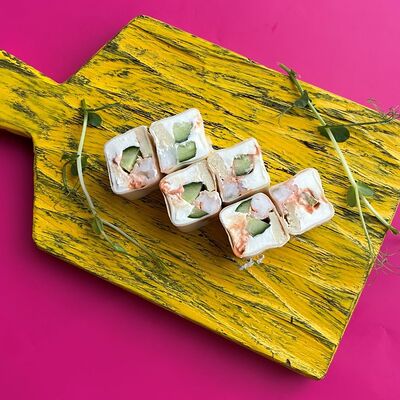 Тануки с креветкой в Bananapizza по цене 275 ₽