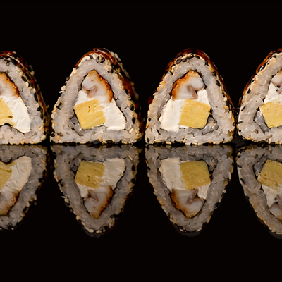 Ролл Аляска с угрём в SUSHIлка по цене 795 ₽