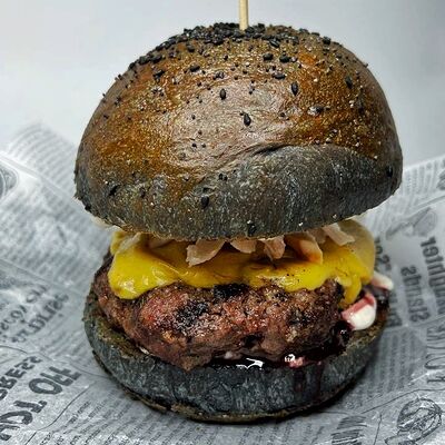 Бургер Черная мамба в Blackberry по цене 828 ₽