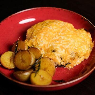 Мясо по-французскив Lions Head по цене 690 ₽