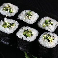 Ролл авокадо в Bon appetit