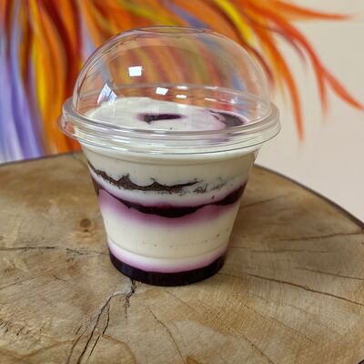 Воздушный фирменный десертв LaCrema по цене 329 ₽