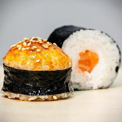 Запеченный лосось Сушими в Сушими по цене 890 ₽