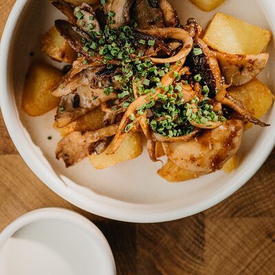 Печёный картофель с грибами в Eno Bistro по цене 690 ₽