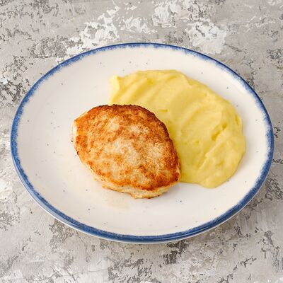 Домашняя котлетка с картофельным пюре в Casa Mia Халва Тсуру по цене 375 ₽