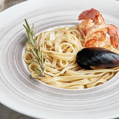 Паста с морепродуктами в Толстый Goose по цене 550 ₽