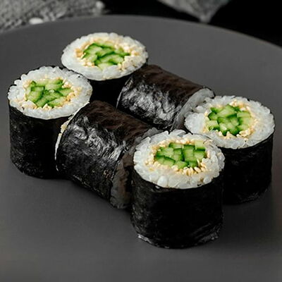 Ролл с Огурцом в Sёmga по цене 194 ₽
