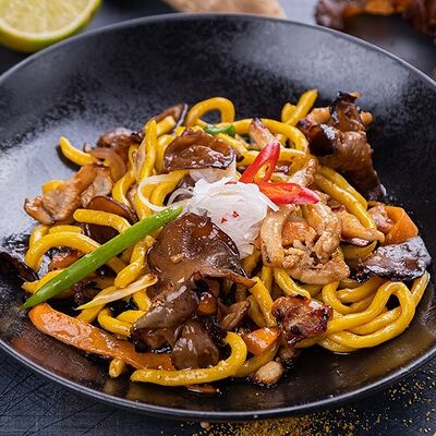 Удон Чикен-муэр в SushiDays по цене 296 ₽