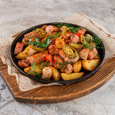 Баварская сковородка в Биродром и Панчетта по цене 860 ₽