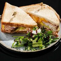 Клаб-сэндвич в Moslounge & Bar