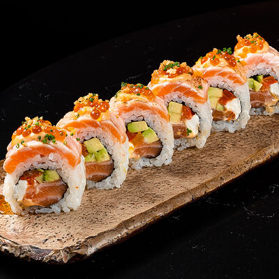 Ролл Мега Лосось 2.0 в Tsunami Sushi & Cocktails по цене 1690 ₽