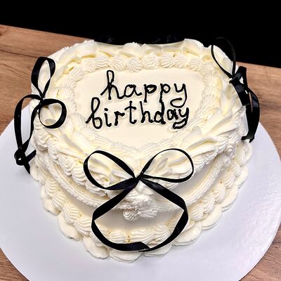 Торт Сердце Happy birthday в Nu Natali Cakes по цене 6600 ₽