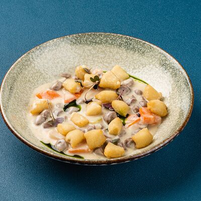 Соте из куриных сердечек с ньокки в Мираж по цене 230 ₽