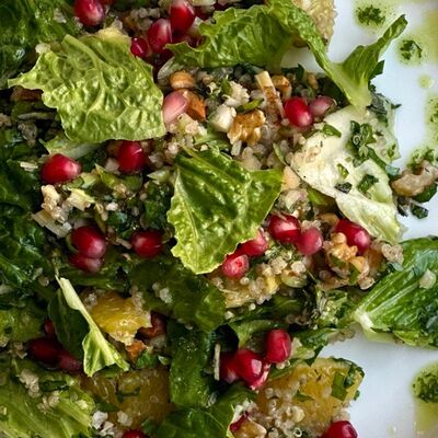 Киноа, сельдерей, апельсин, миндаль в Crystal по цене 500 ₽