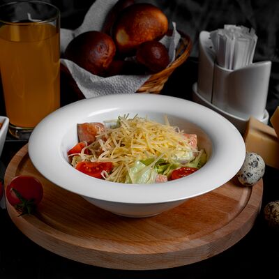 Салат Цезарь с сёмгой в Тесоро по цене 510 ₽