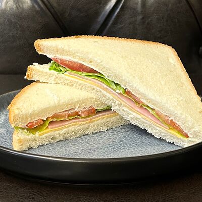 Сэндвич с курицей в Кофейня Бодрячино по цене 379 ₽