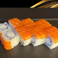 Мини-ролл с лососем в Артин