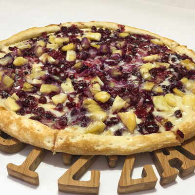 Пицца сладкая Брусника в Иван Pizza по цене 445 ₽