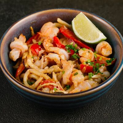 Удон Том ям с креветкамив Пхипхи по цене 560 ₽