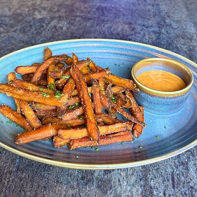 Батат фри в Pink milk x Lift по цене 510 ₽