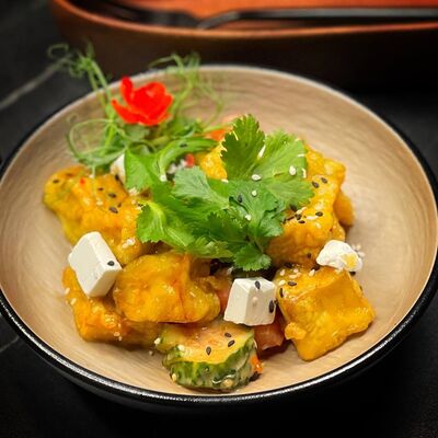 Вок салат с баклажаном в Kirova street по цене 240 ₽