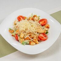 Салат Цезарь с курицей в Ривьера