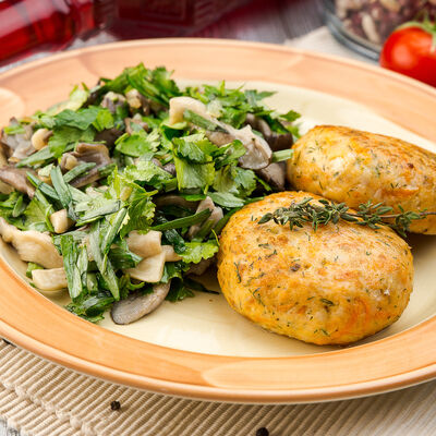 Рыбные биточки с вешенками в MANANA по цене 650