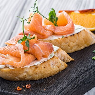 Брускетты с сёмгой в Панорама по цене 550 ₽