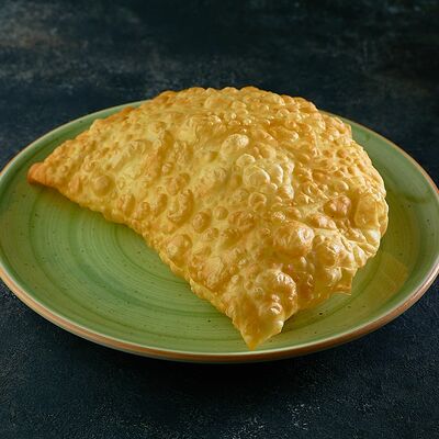 Чебурек с телятиной в Пряности & Радости на Васильевском по цене 450