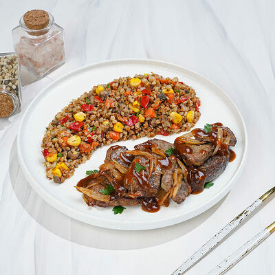 Печень по-венециански с гречкой в Магбургер & Братья Караваевы по цене 290