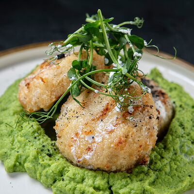 Котлеты из трески с пюре из брокколи в Corner Grill по цене 950 ₽